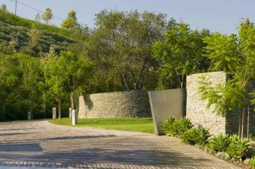 CORPORATE HEADQUARTERS